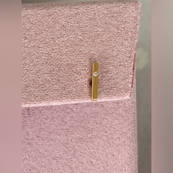 Zoe Chicco 14k yellow gold and single diamond bar studs earrings pair - Picture 9 of 16